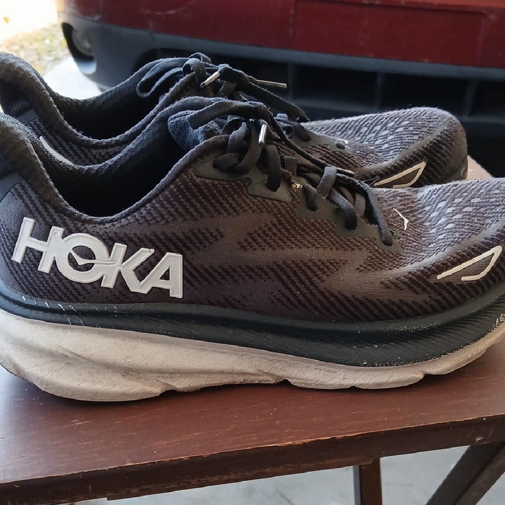 Hoka Men's Black and Gray Athletic Shoes